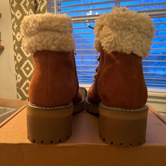 Fur boots - Picture 3 of 4